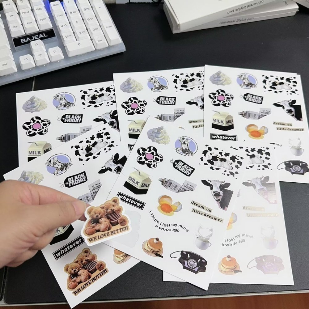 สติ๊กเกอร์ PVC สติ๊กเกอร์ไดคัท สติกเกอร์ กันน้ำ sticker PVCหมี เกาหลี ติดเคส โน๊ตบุ๊ค เคสไอแพด สติกเกอร์ตกแต่ง